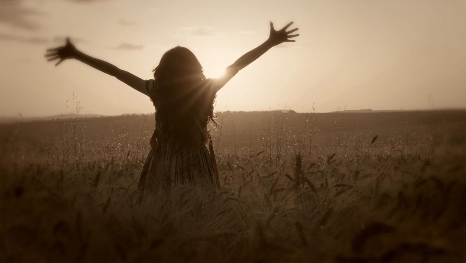Girl_on-the-field-copy-2